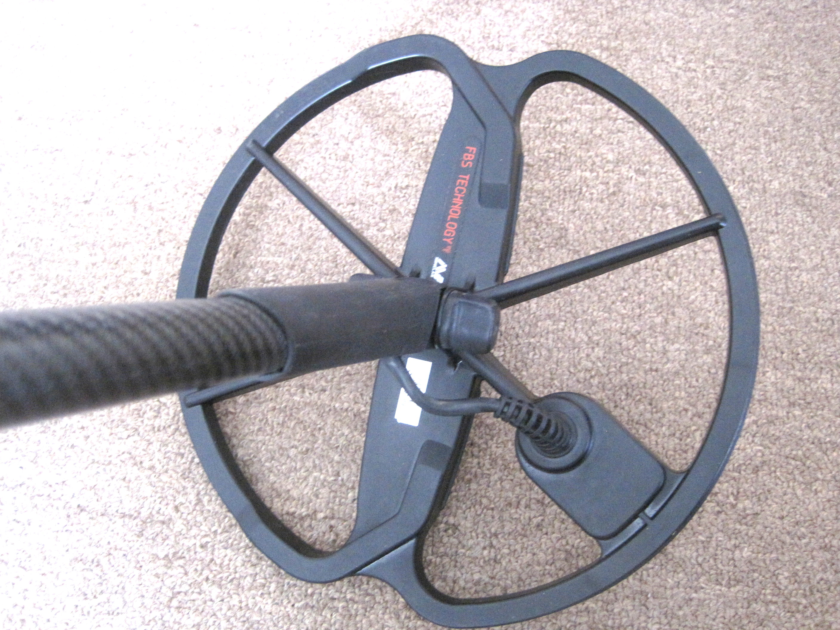 Minelab Explorer SE Pro Multi-Frequency Metal Detector Deep Coins, Relics, Beach